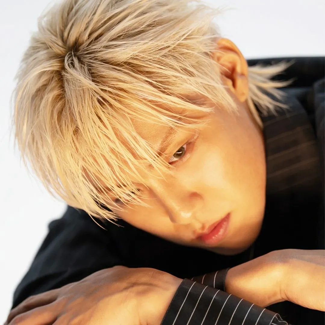 Behind-the-scenes cut of Park Woojin (AB6IX)