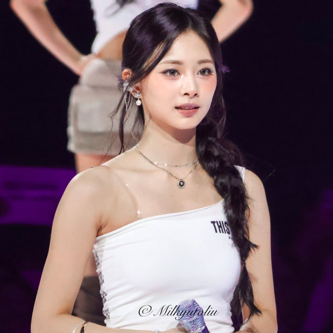 쯔위 (TWICE)의 최신 사진