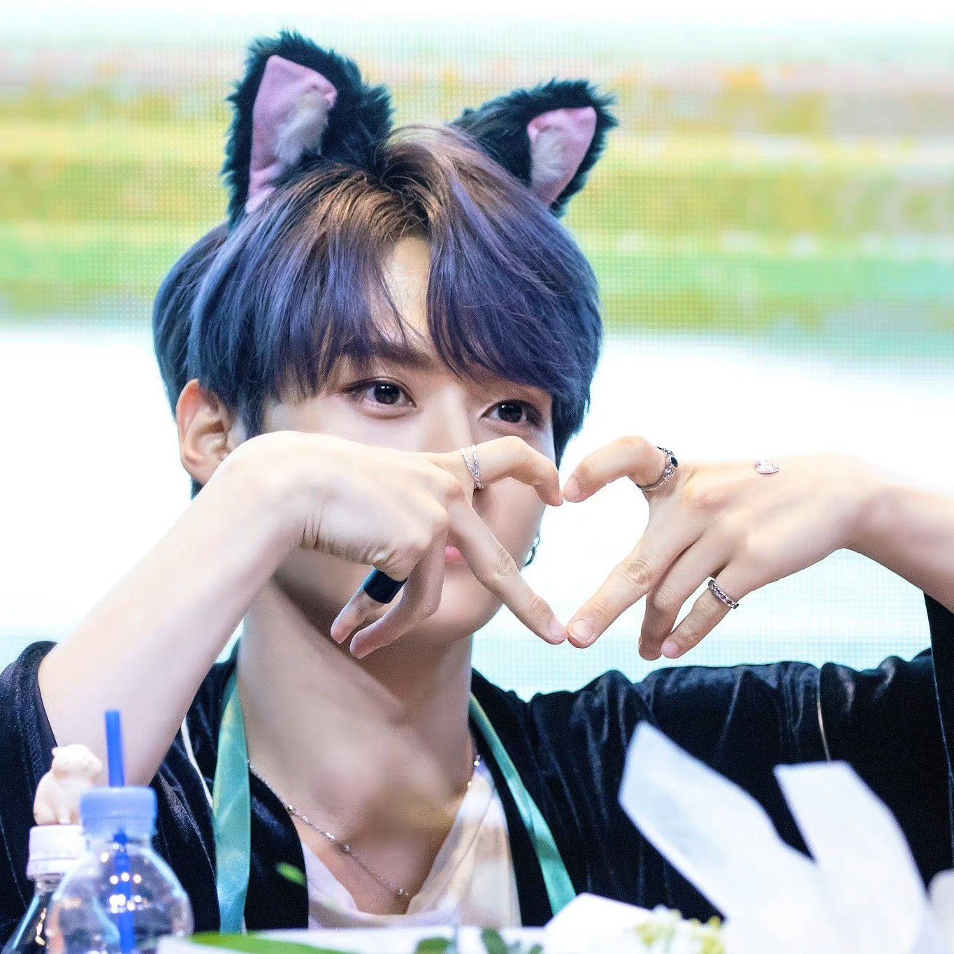 A moment captured by Lee Know (Stray Kids)'s fan