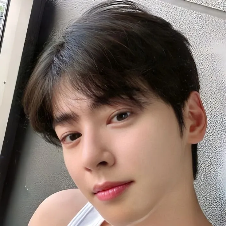 Recent activity shot of Eunwoo (ASTRO)