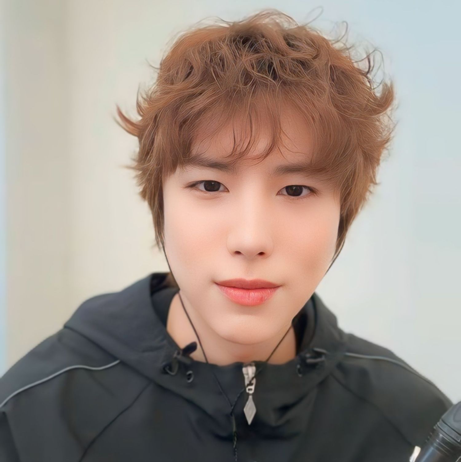 Behind-the-scenes cut of Wow (A.C.E)