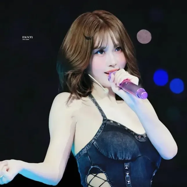 Momo (TWICE)的幕後花絮