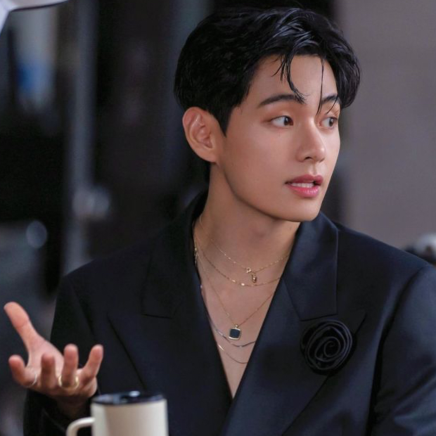 V (BTS)の最近の活動写真