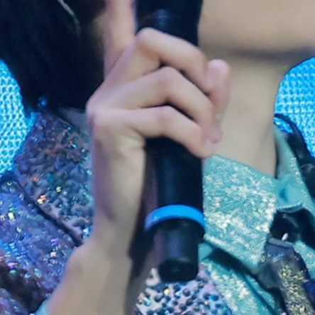 A moment captured by Fujiwara Joichiro (Naniwa Danshi)'s fan