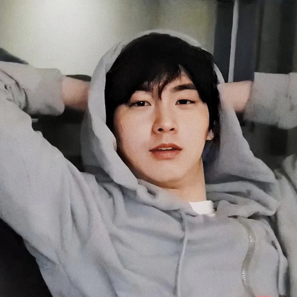 Latest photo of Shinwon (PENTAGON)