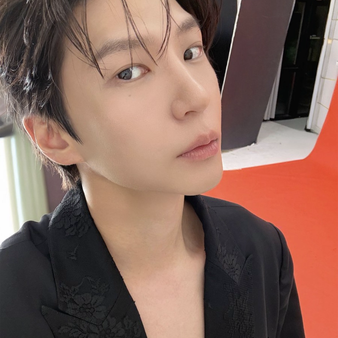 Recent activity shot of LEO (VIXX)