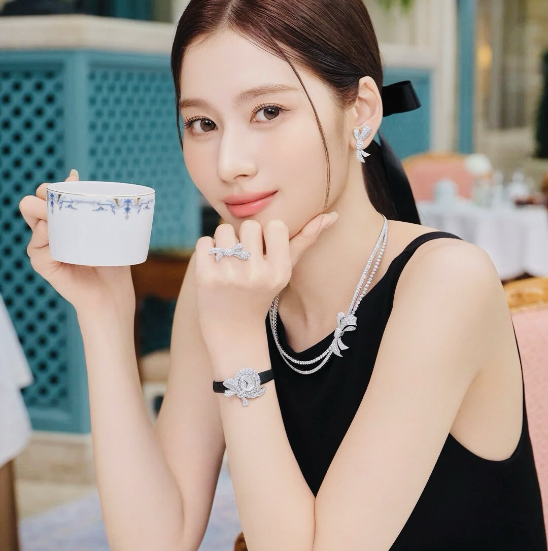 サナ (TWICE)の最新写真