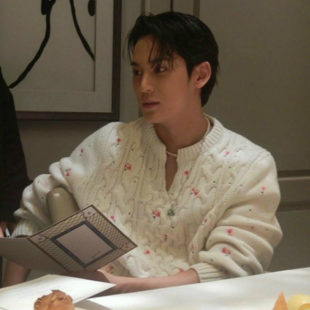 Latest photo of Mingyu (SEVENTEEN)