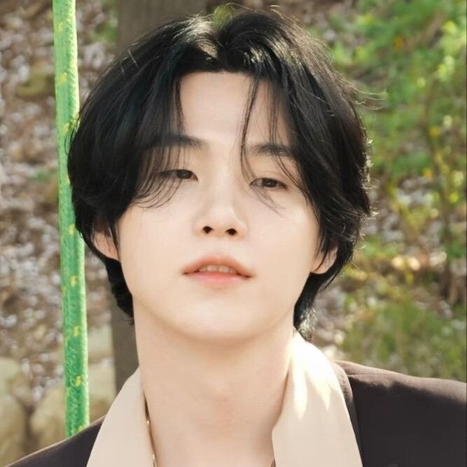 슈가 (방탄소년단)의 최신 사진