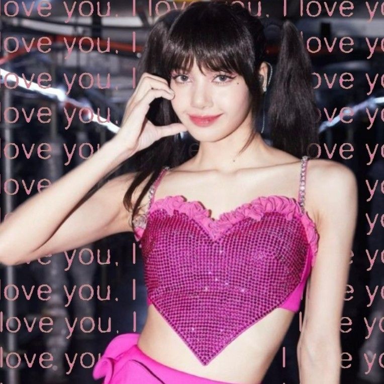 Momen yang diabadikan oleh penggemar Lisa (BLACKPINK)