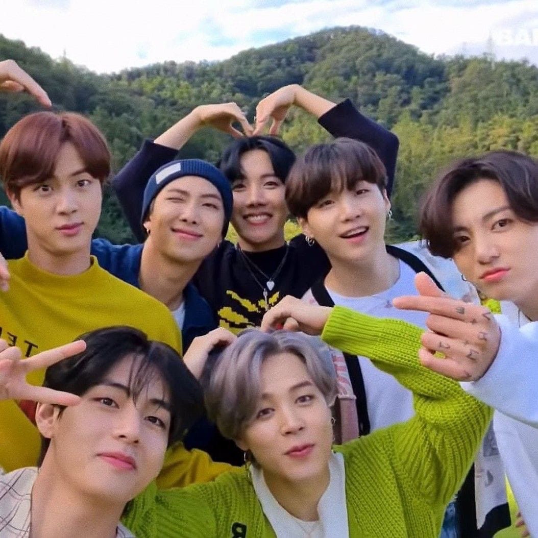 Momen yang diabadikan oleh penggemar BTS