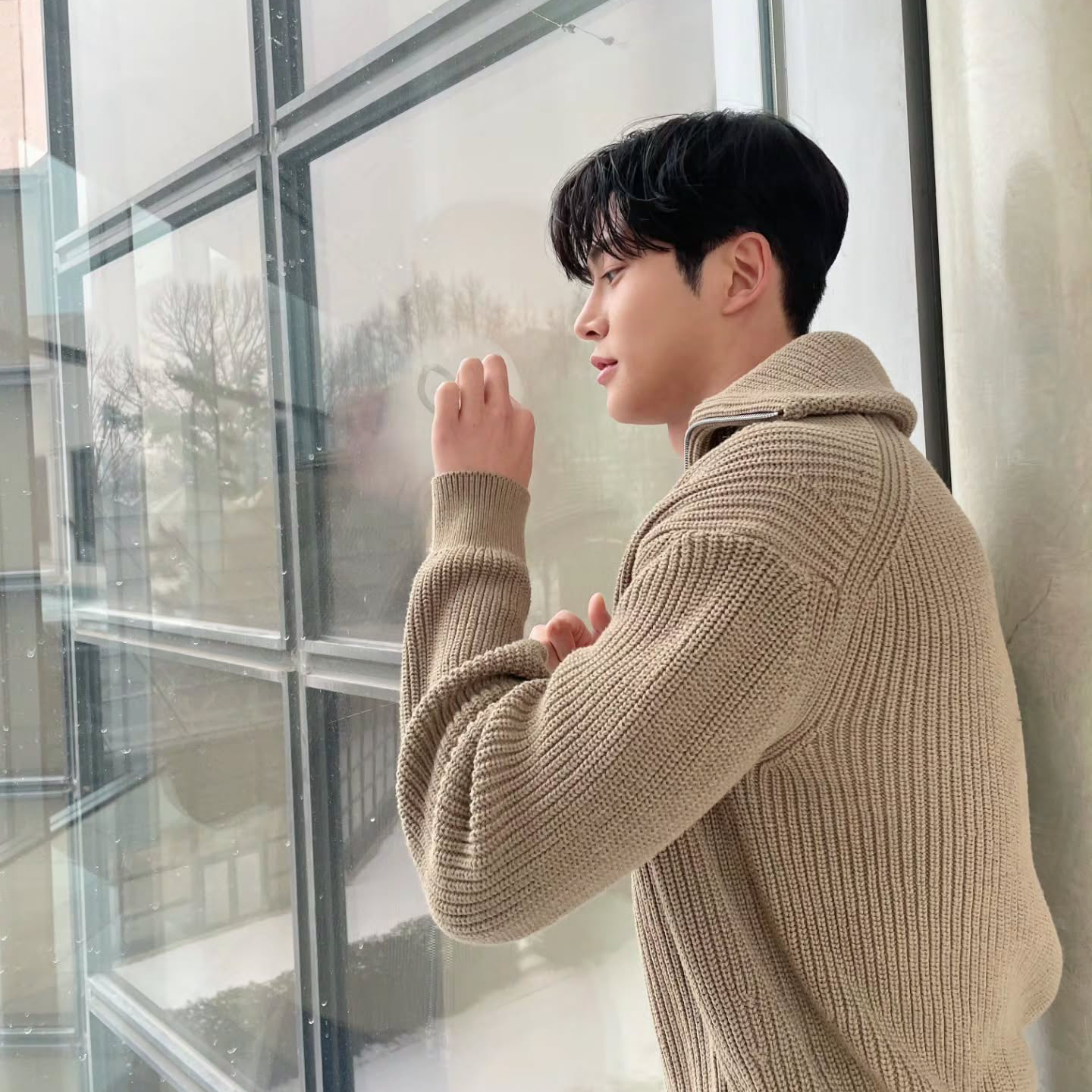 Latest photo of Rowoon