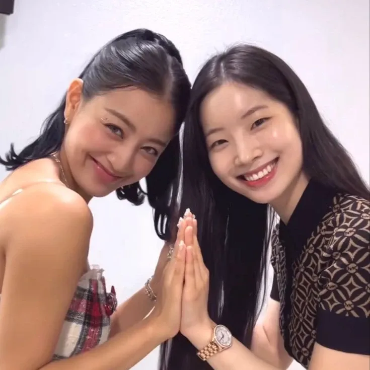 志效 (TWICE)的最新活动照片