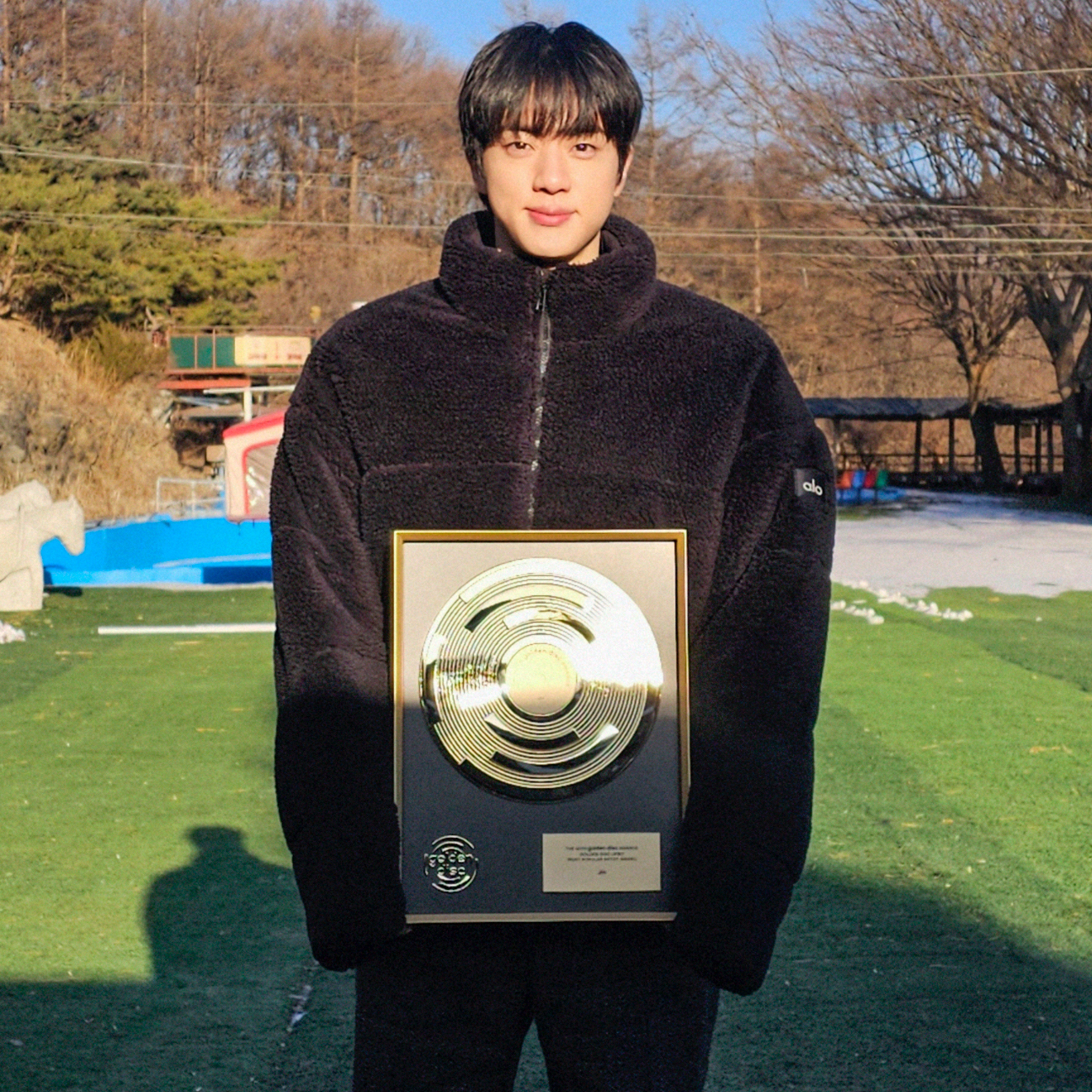 Behind-the-scenes cut of Jin (BTS)