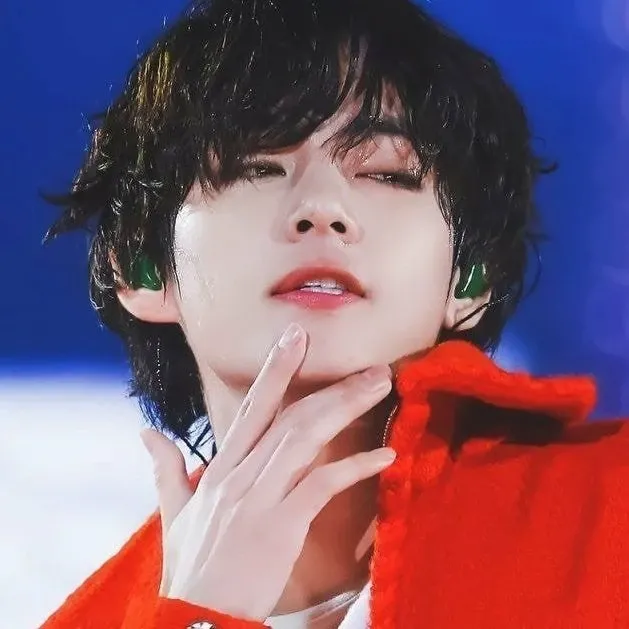 Momen yang diabadikan oleh penggemar V (BTS)