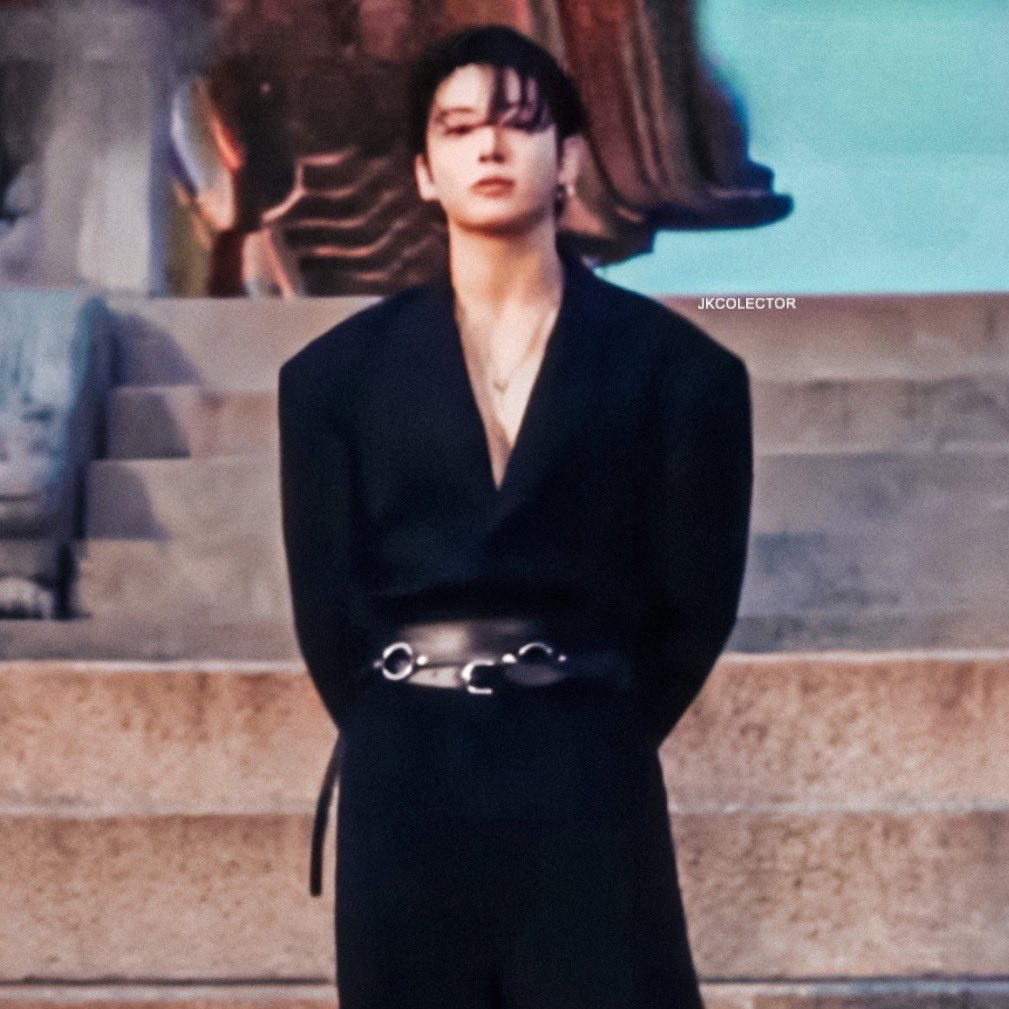 Foto aktivitas terbaru Jungkook (BTS)