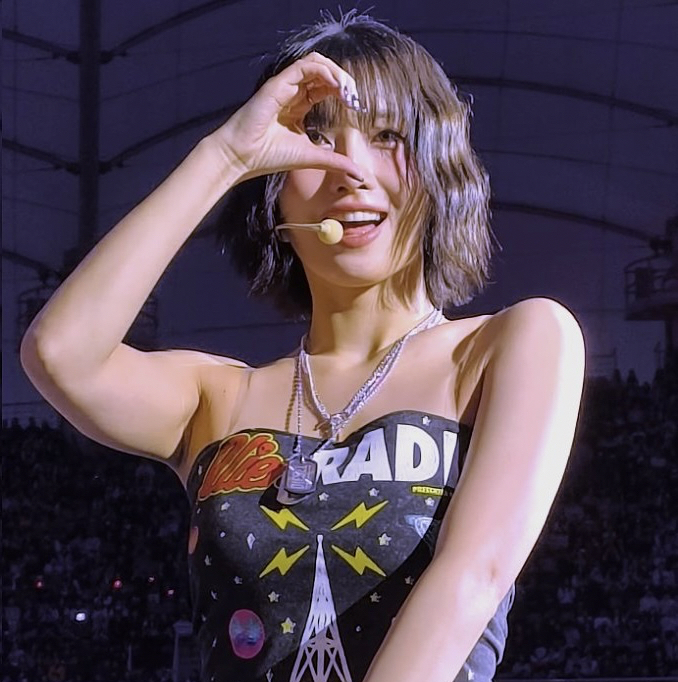 Momo (TWICE)粉丝拍下的瞬间