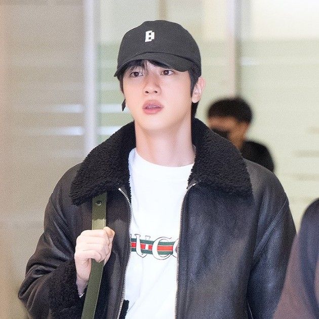 진 (방탄소년단)의 최신 사진