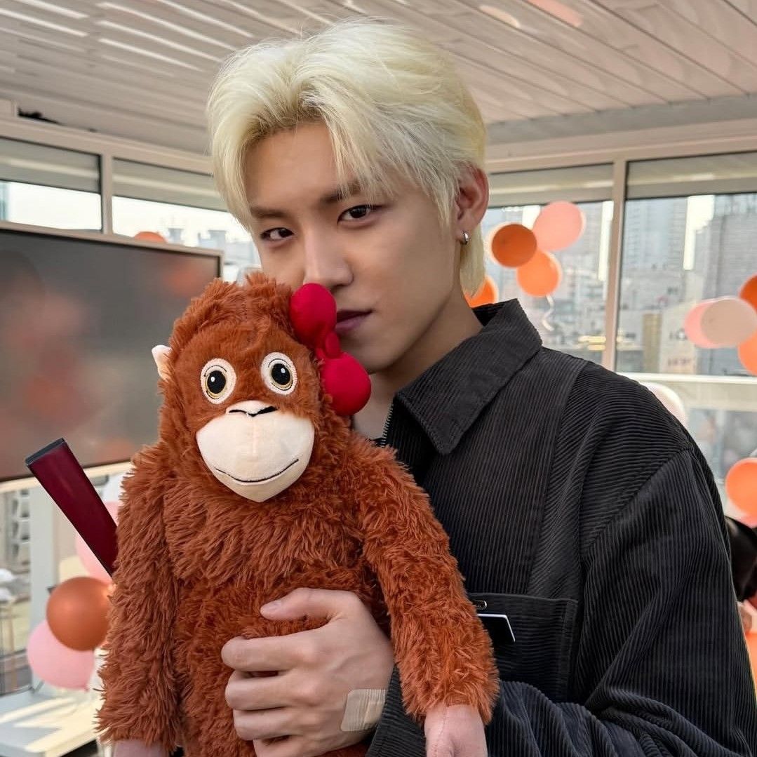 Potret di balik layar Park Woojin (AB6IX)