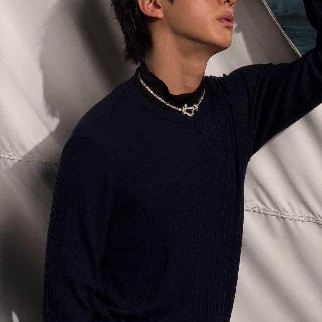 Behind-the-scenes cut of Jin (BTS)