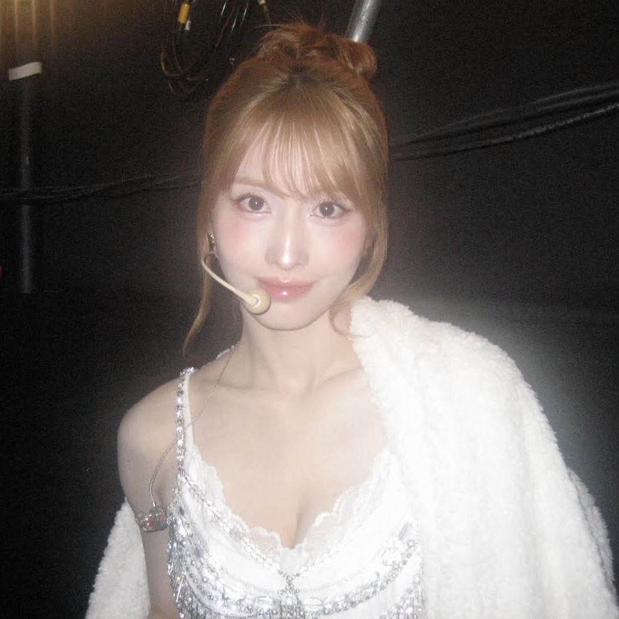 Potret di balik layar Momo (TWICE)