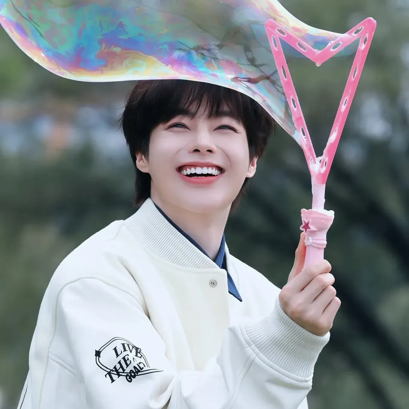 Behind-the-scenes cut of Hanbin (TEMPEST)