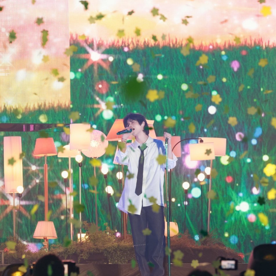 A moment captured by Beomgyu (TOMORROW X TOGETHER)'s fan