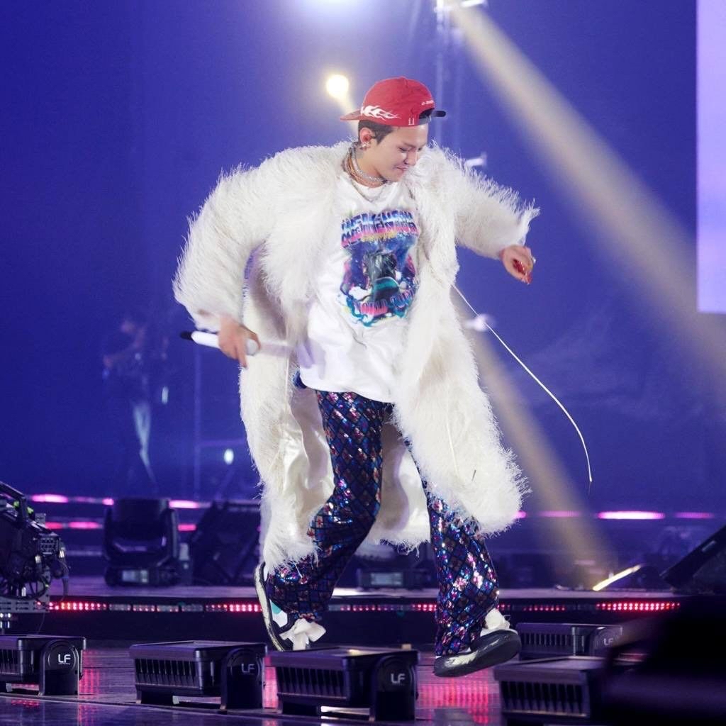 Recent activity shot of G-DRAGON (BIGBANG)