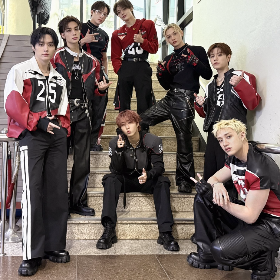 Behind-the-scenes cut of Stray Kids