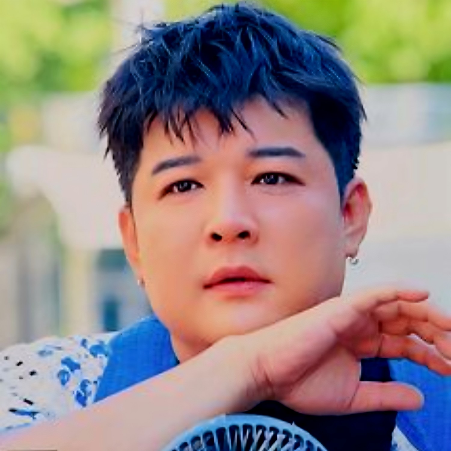 Behind-the-scenes cut of Shindong (Super Junior)
