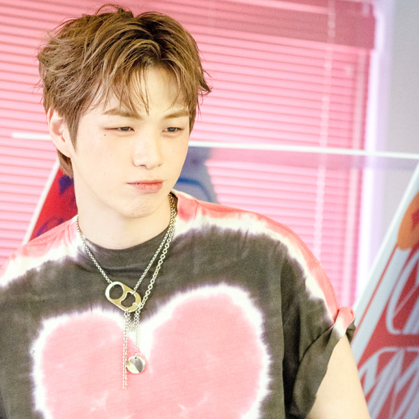 강다니엘 최근 활동샷