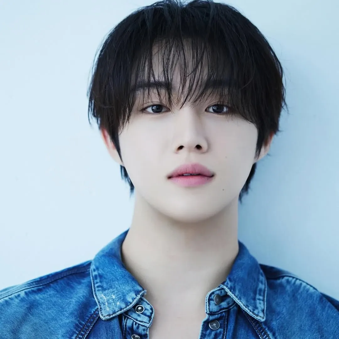 Recent activity shot of Hyunsuk