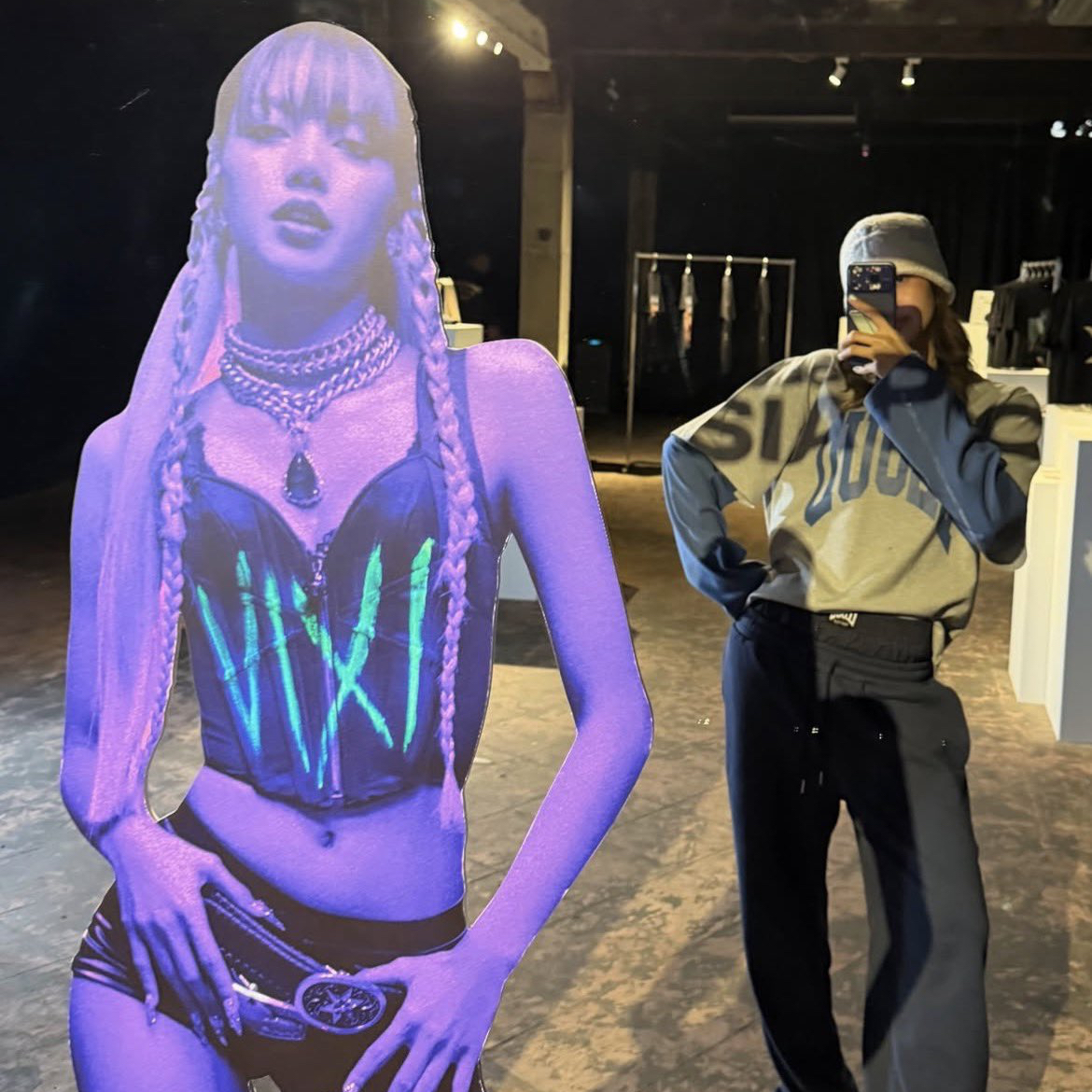 리사 (BLACKPINK)의 비하인드 컷