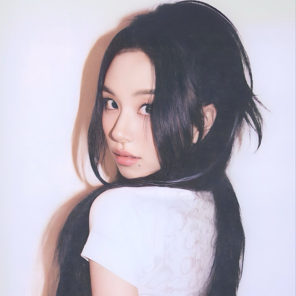 彩瑛 (TWICE)的幕后花絮