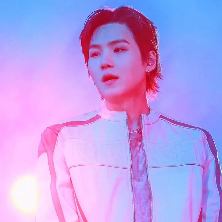 슈가 (방탄소년단)의 최신 사진