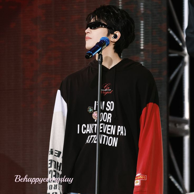 圓佑 (SEVENTEEN)的最新照片