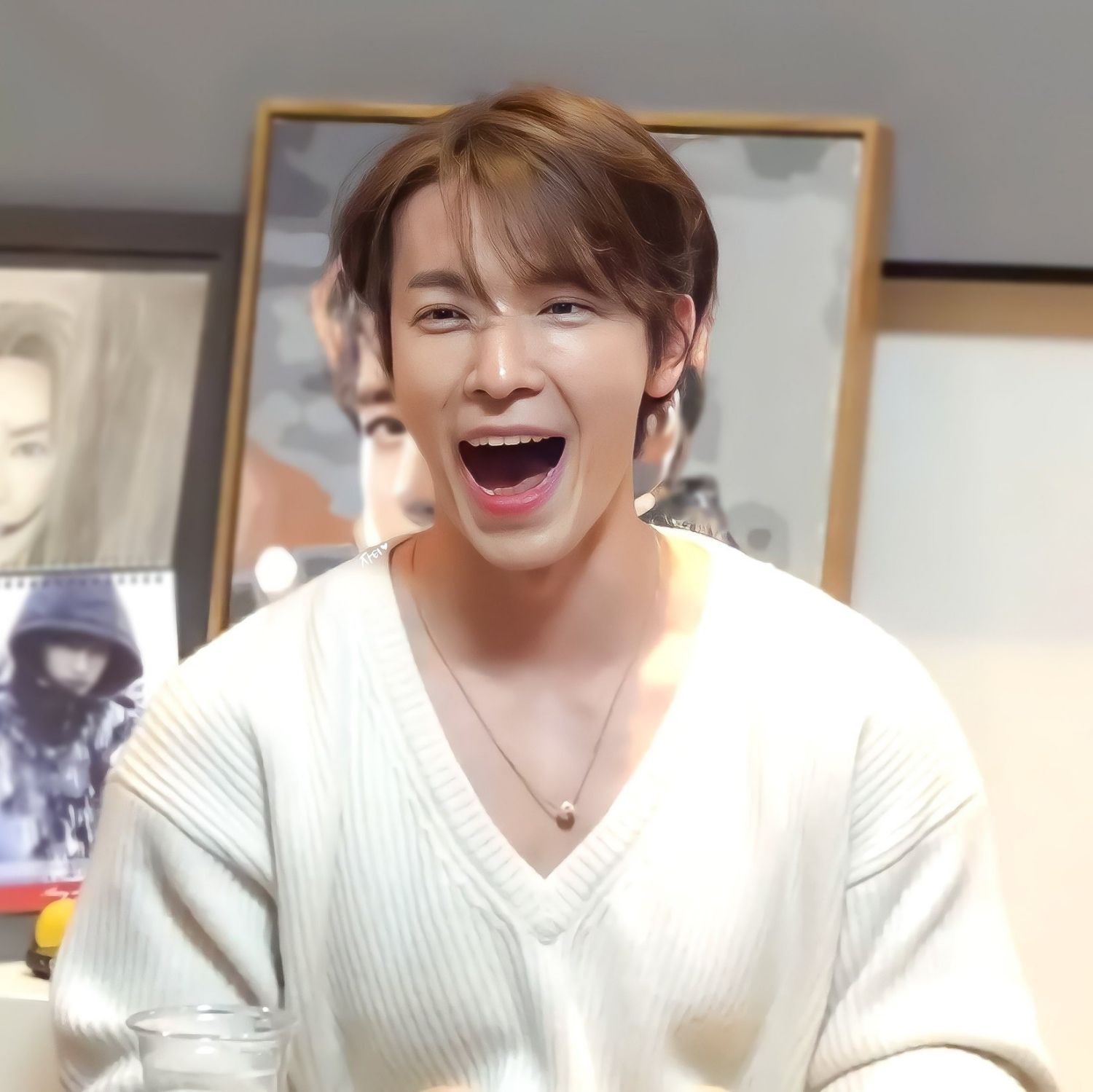 Foto aktivitas terbaru Donghae (Super Junior)