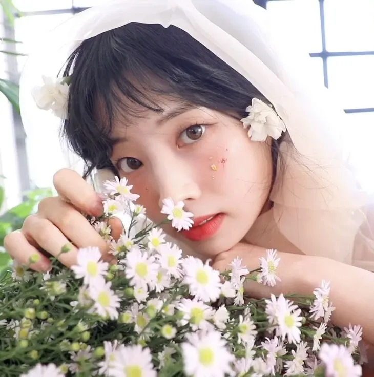 Foto terbaru Dahyun (TWICE)