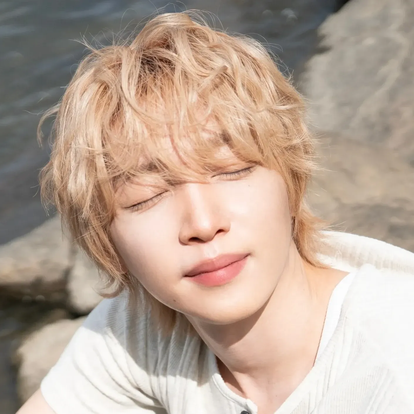 Recent activity shot of Jeong Sewoon