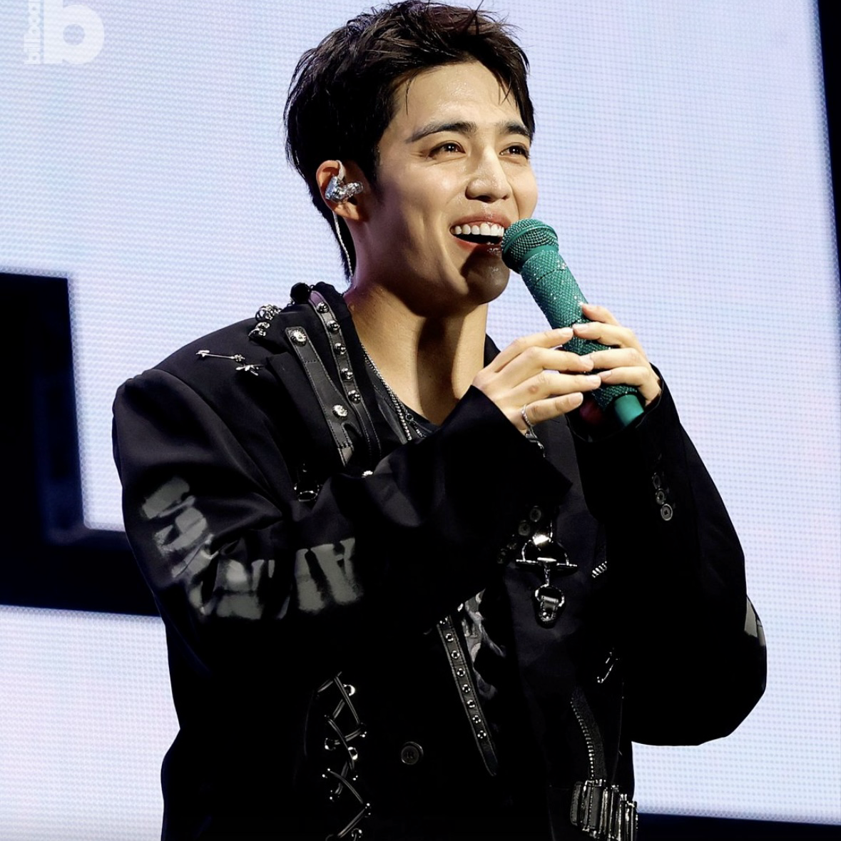 Recent activity shot of S.Coups (SEVENTEEN)