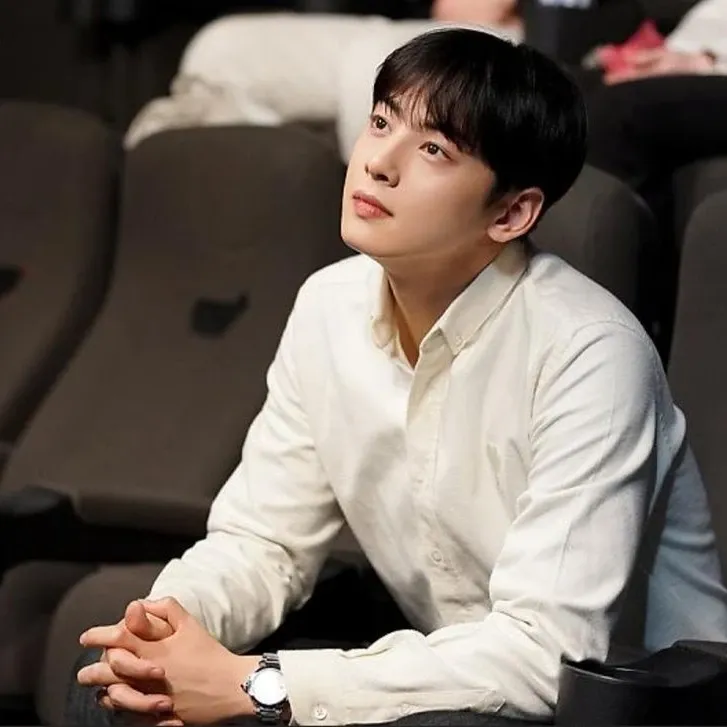 Recent activity shot of Eunwoo (ASTRO)