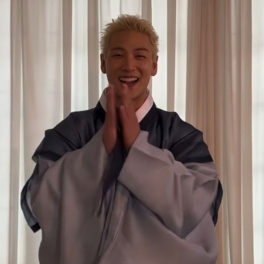 Behind-the-scenes cut of Baekho