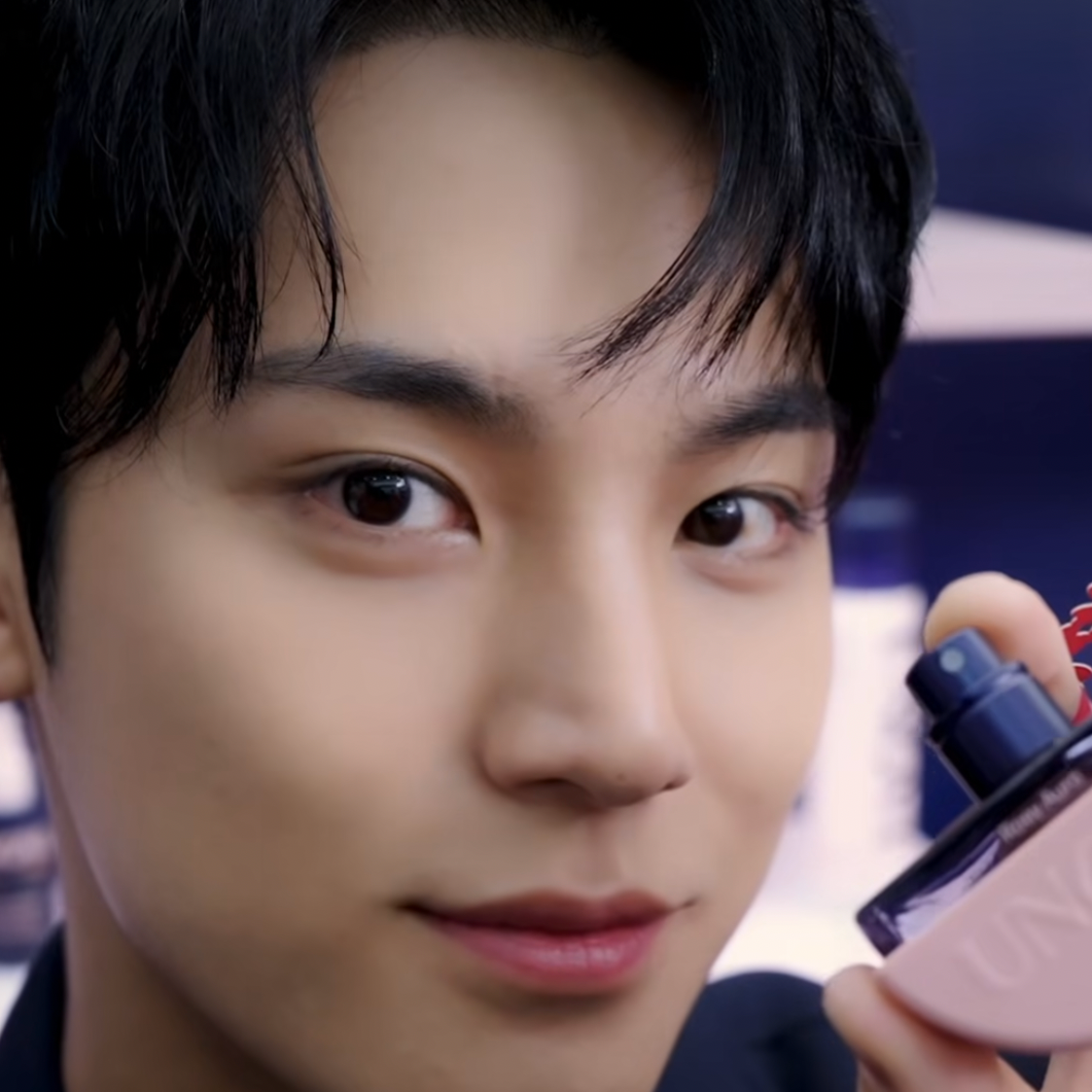 Latest photo of Mingyu (SEVENTEEN)