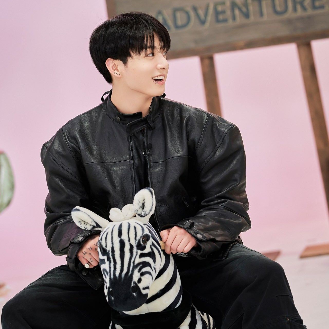 Momen yang diabadikan oleh penggemar Jungkook (BTS)