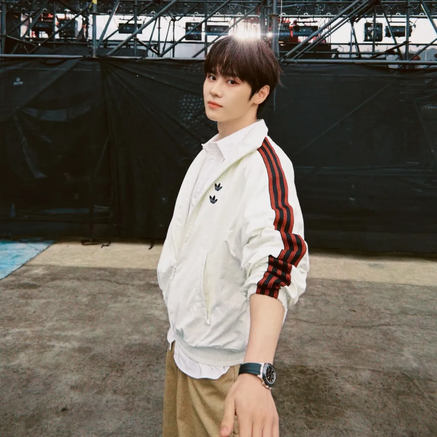 Behind-the-scenes cut of KUN (WayV)