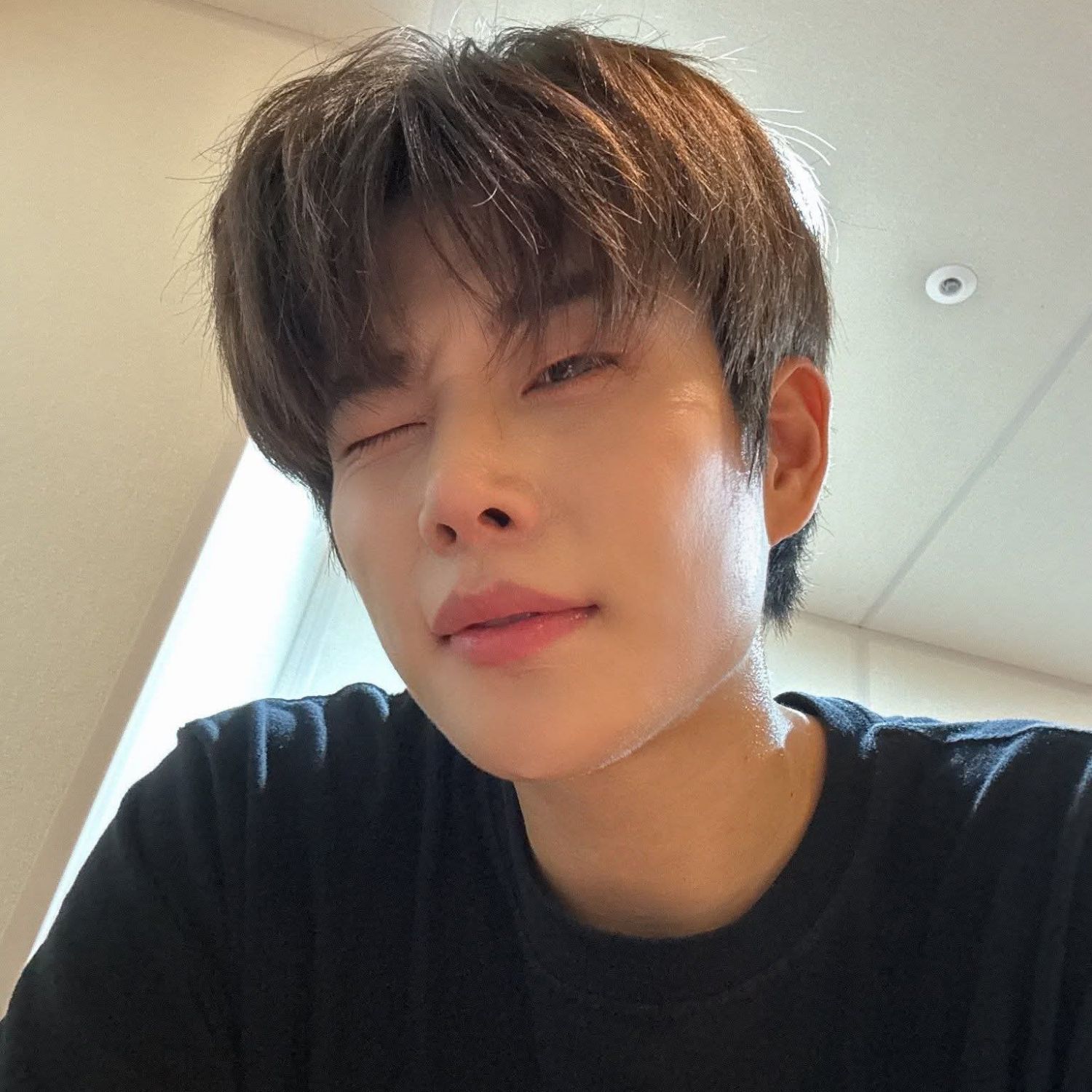 Latest photo of MJ (ASTRO)