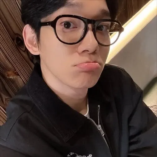 Latest photo of Chen (EXO)