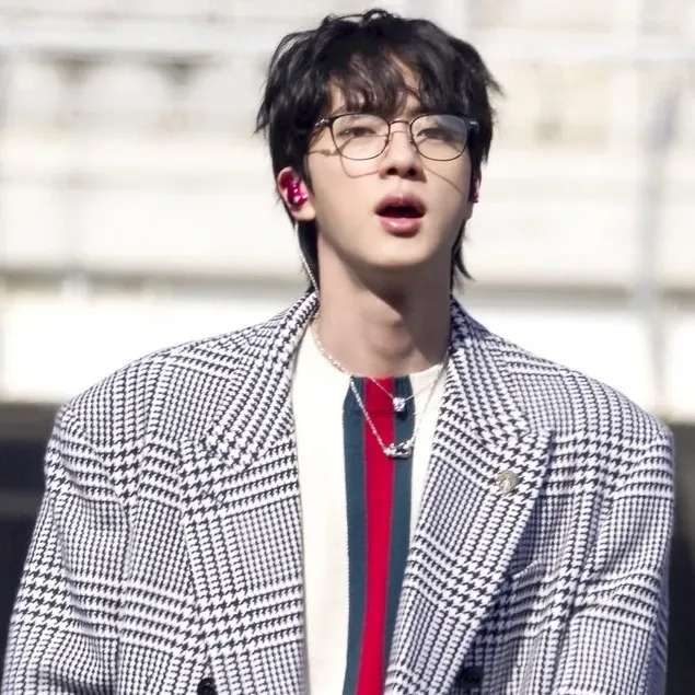 Potret di balik layar Jin (BTS)