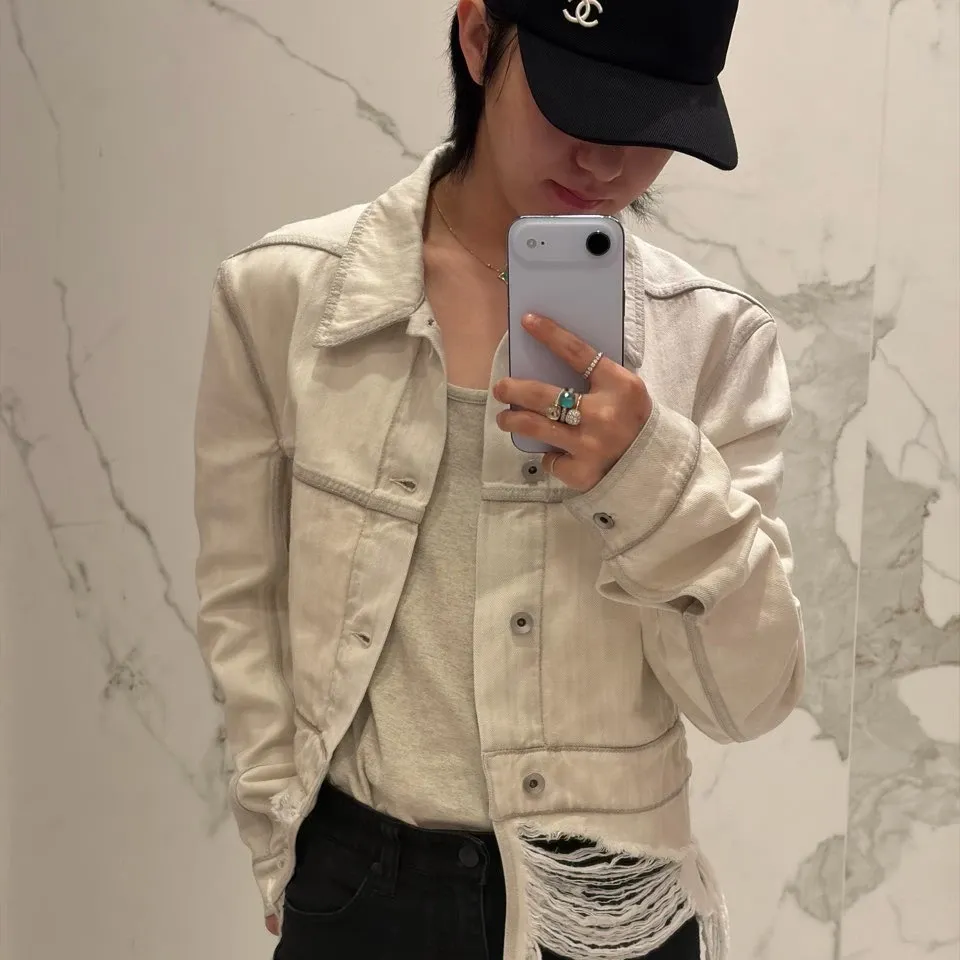 Recent activity shot of Renjun (NCT DREAM)