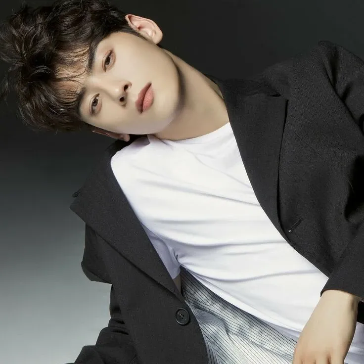 Behind-the-scenes cut of Eunwoo (ASTRO)